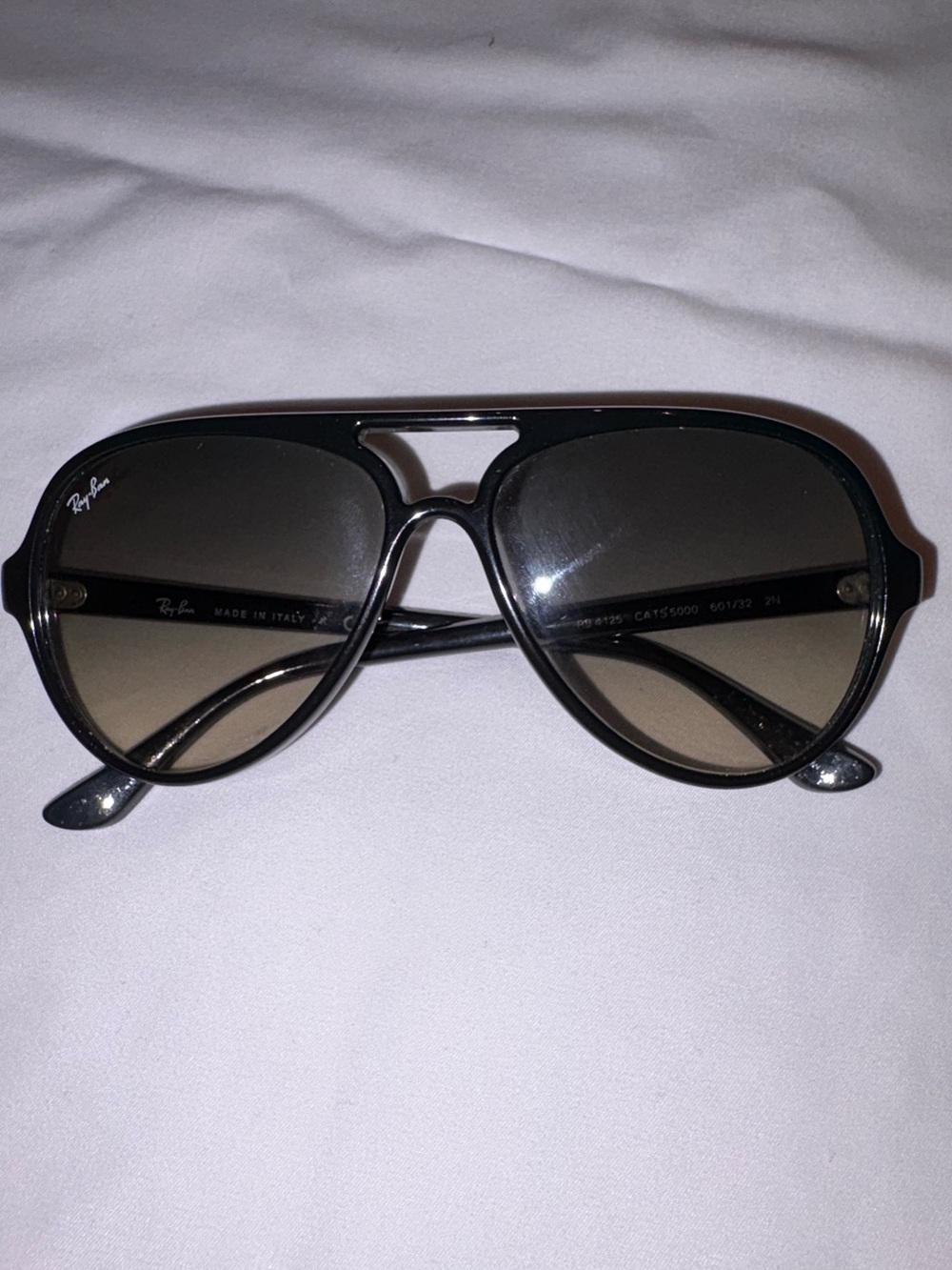 Ray-Ban Women's Black Frame Sunglasses with Brown Gradient Lenses - Picture 2 of 5